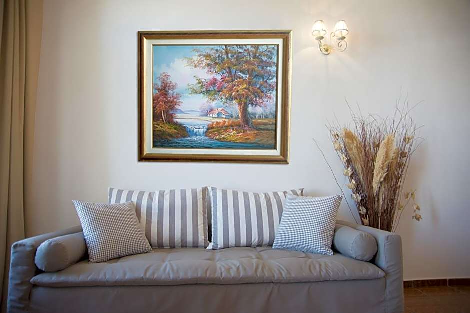 Porto Enetiko Suites