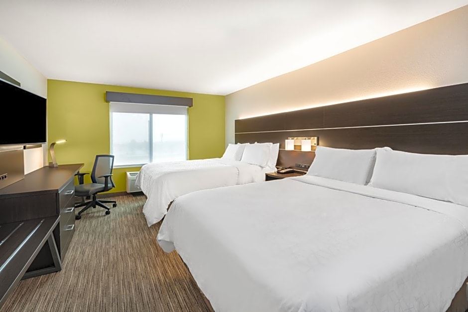 Holiday Inn Express and Suites Trinidad