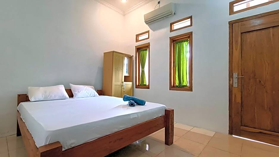 Jogo Segoro Homestay Mitra RedDoorz near Pantai Sundak Gunungkidul