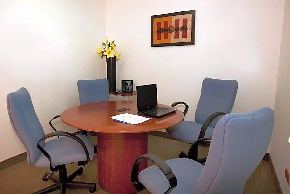 One Saltillo Derramadero