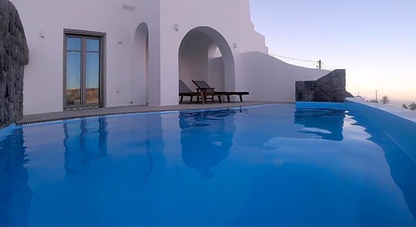 Amphitrite Suites Santorini