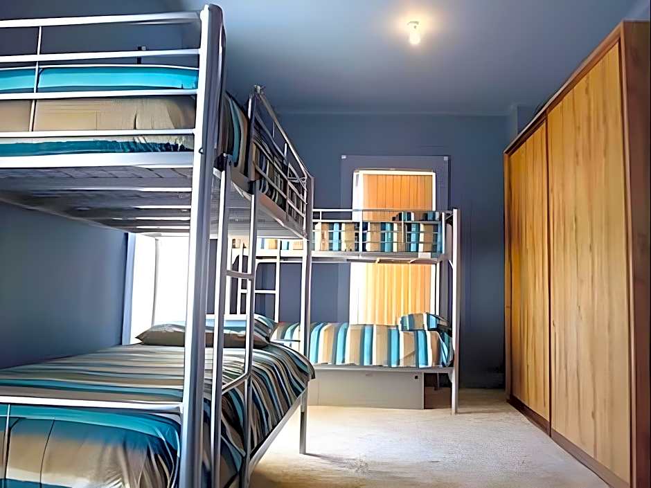 Foto 1 di 8 di 1 Person in 4-Bed Dormitory - Mixed