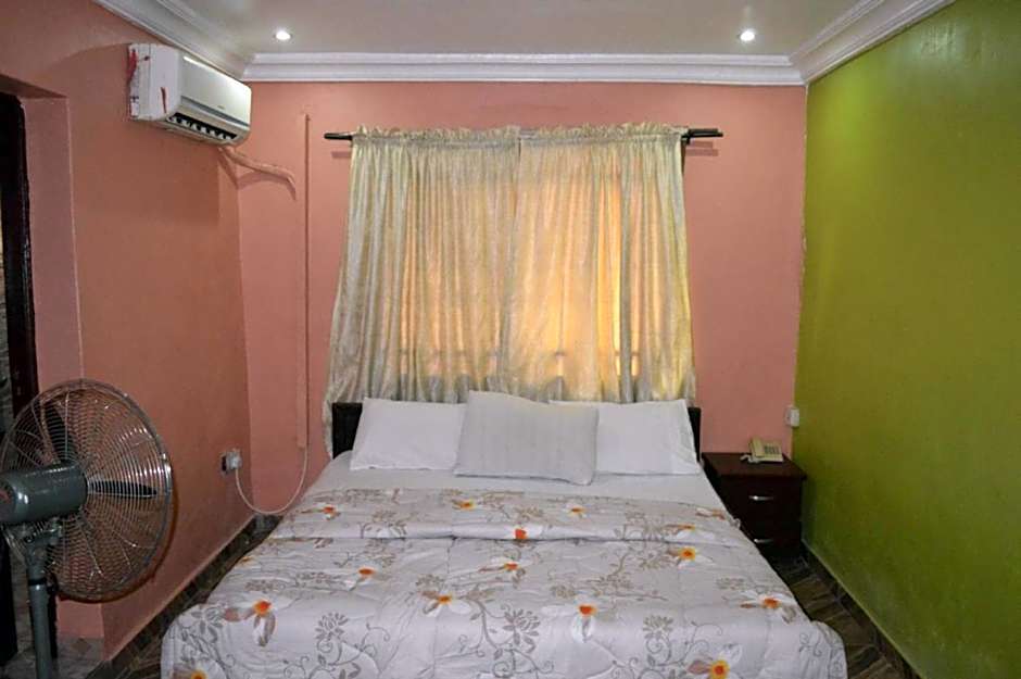 Hardrock Hotel and Suites LTD