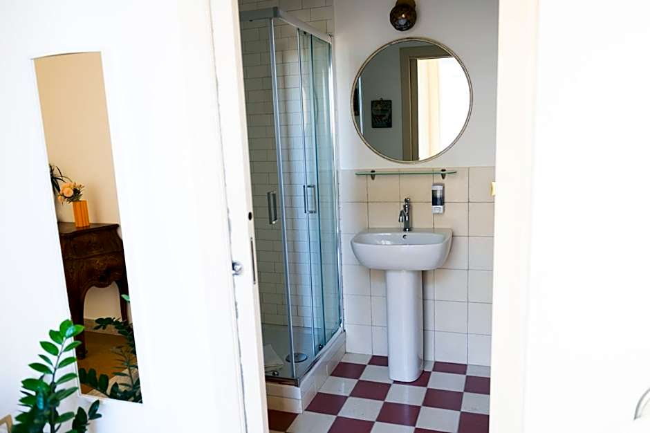 AUSA suites