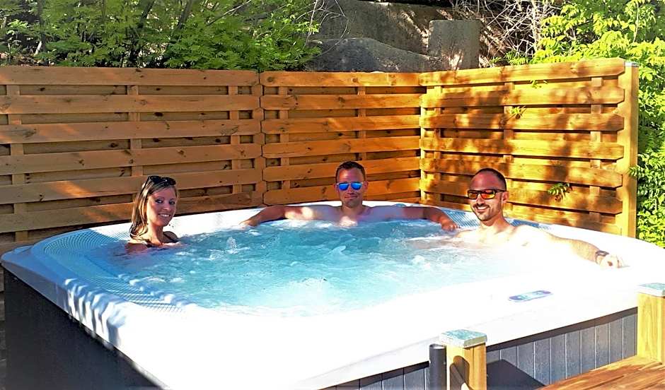 Les Jardins de Bormes, hôtel de charme et détente, espace bien-être avec sauna & jacuzzi