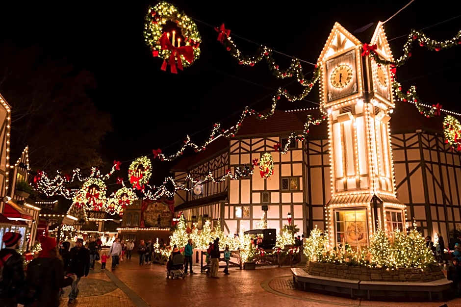 Holiday Inn Hotel & Suites Gateway By IHG