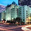 Lord Elgin Hotel