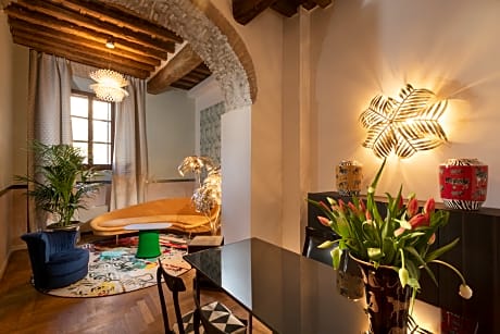 Manfredi Palm Suites