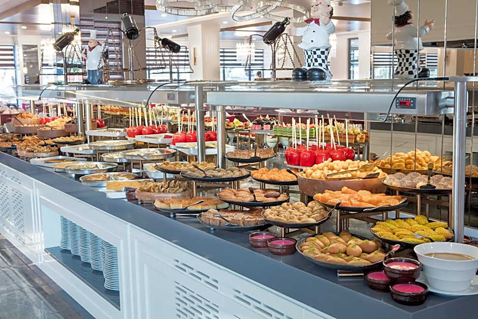 Aydinbey Queen's Palace & Spa - Ultra All Inclusive