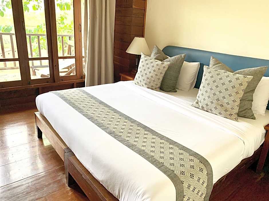 Riverhouse-The Teak House