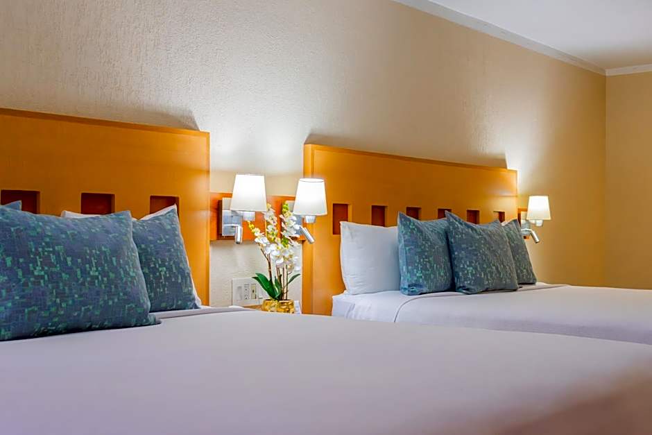 Hotel Mirabel