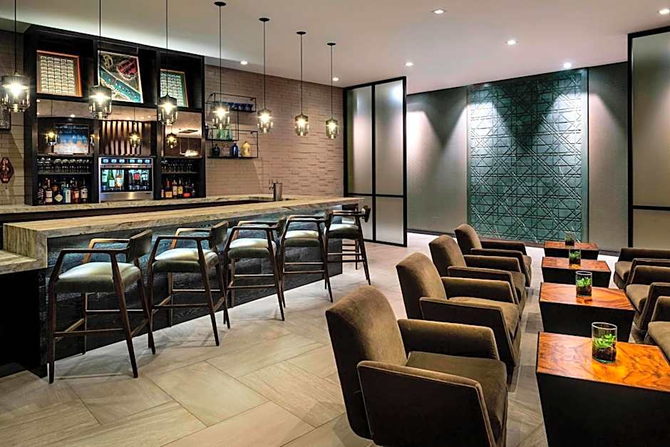 AC Hotel by Marriott Boston Cleveland Circle