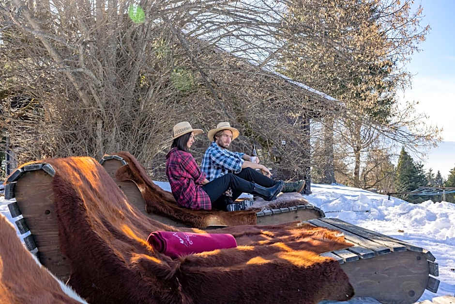 Le Coucou Hotel Restaurant & Lounge-Bar