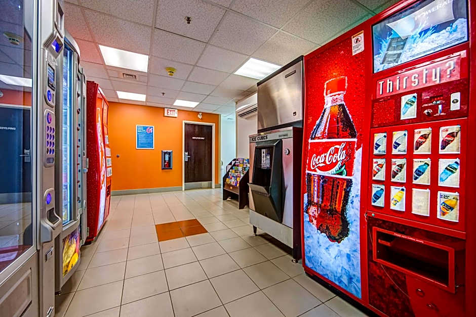 Motel 6-Burlington, ON - Toronto West - Oakville