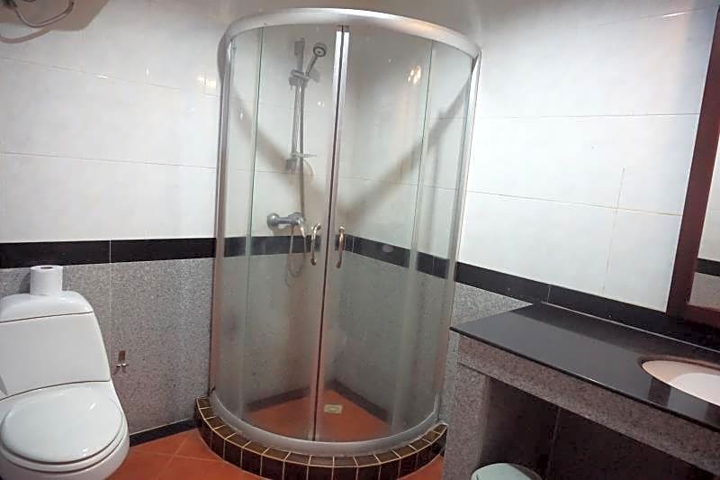 Vansana Riverside Hotel