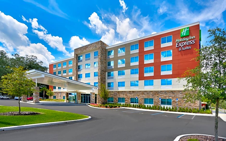Holiday Inn Express & Suites Gainesville I-75 By IHG