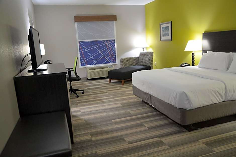 Holiday Inn Express & Suites Caryville By IHG