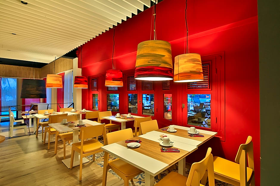 La Creole Beach Hotel & Spa