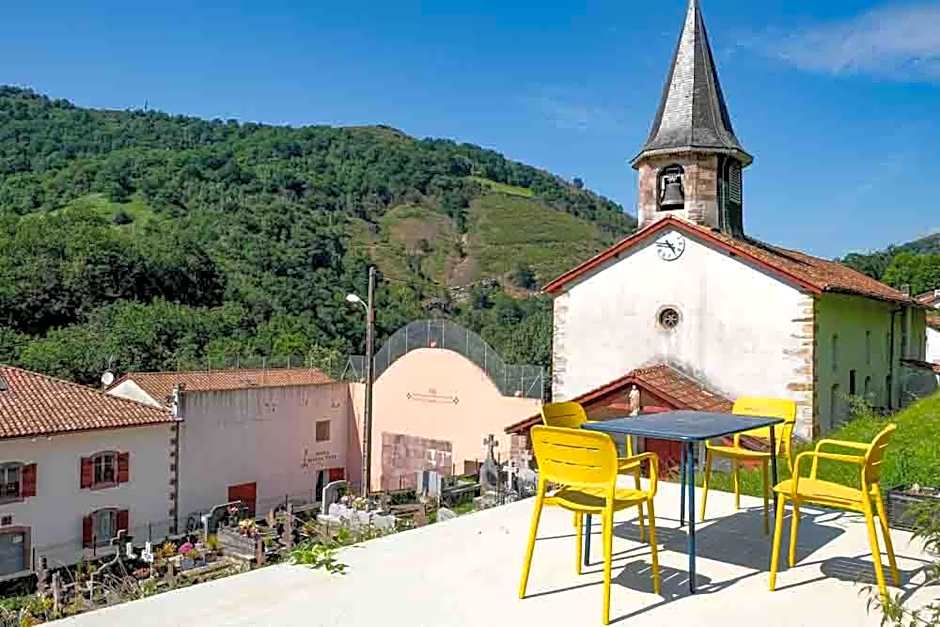 Logis Hotel Erreguina