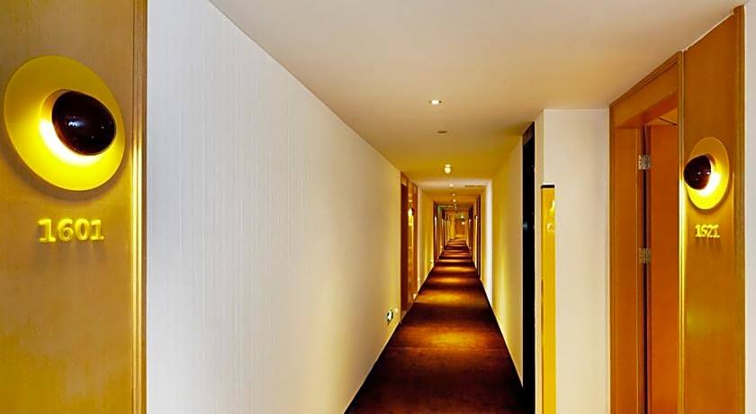 7 Days Premium Guilin Liangjiang Sihu Central Plaza