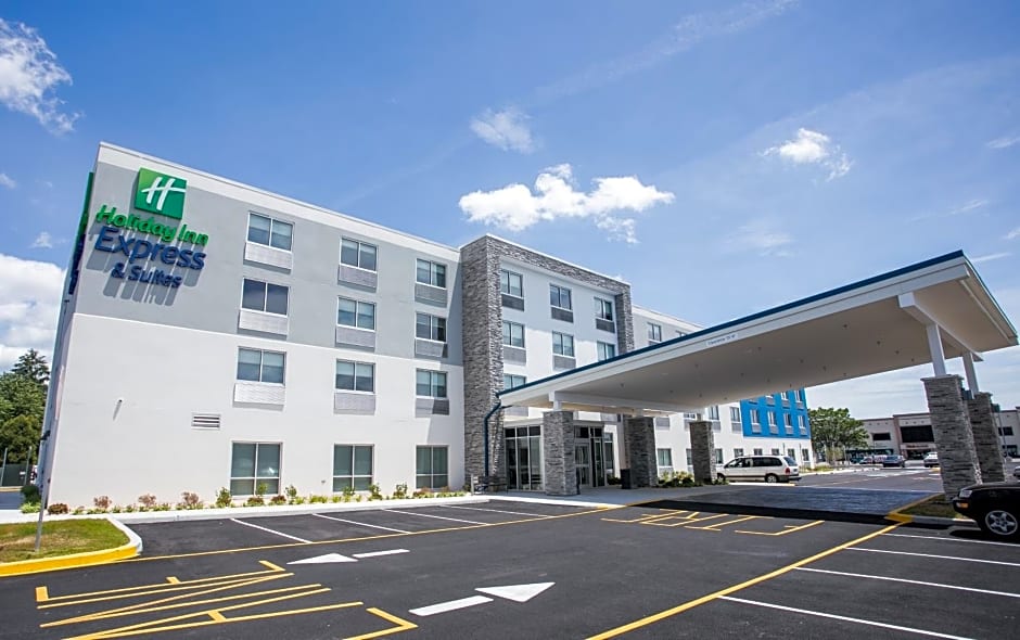 Holiday Inn Express and Suites Rehoboth Beach