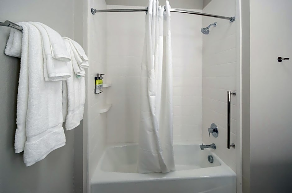 Holiday Inn Express And Suites Taylor By IHG