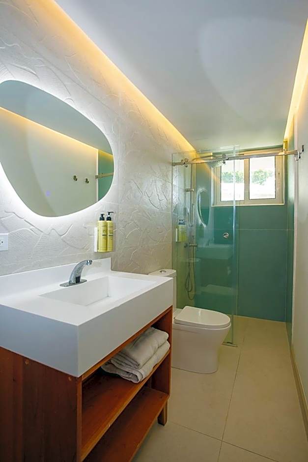 Hotel Cocoplum Beach