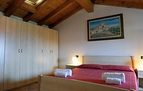 Apartment with Lake View