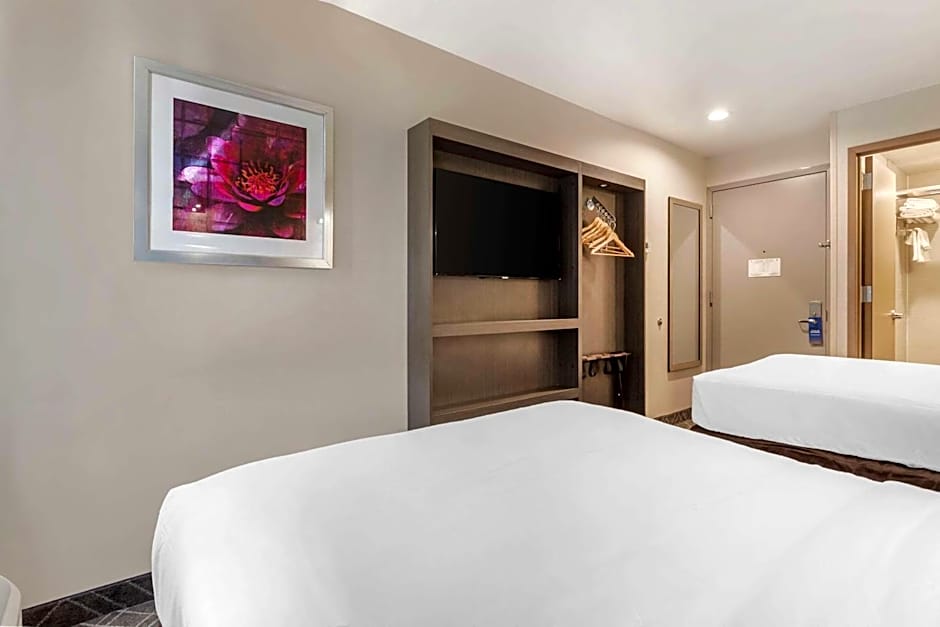 Times Square West Hotel, BW Signature Collection