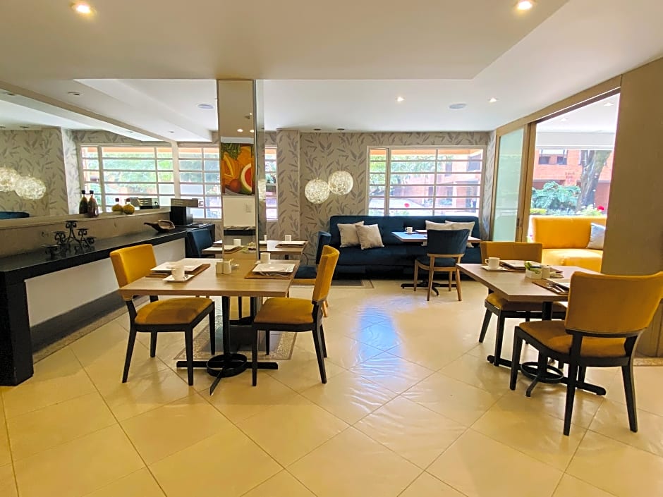 Hotel Retiro 84 by MIJ