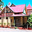 The Lodge Outback Motel