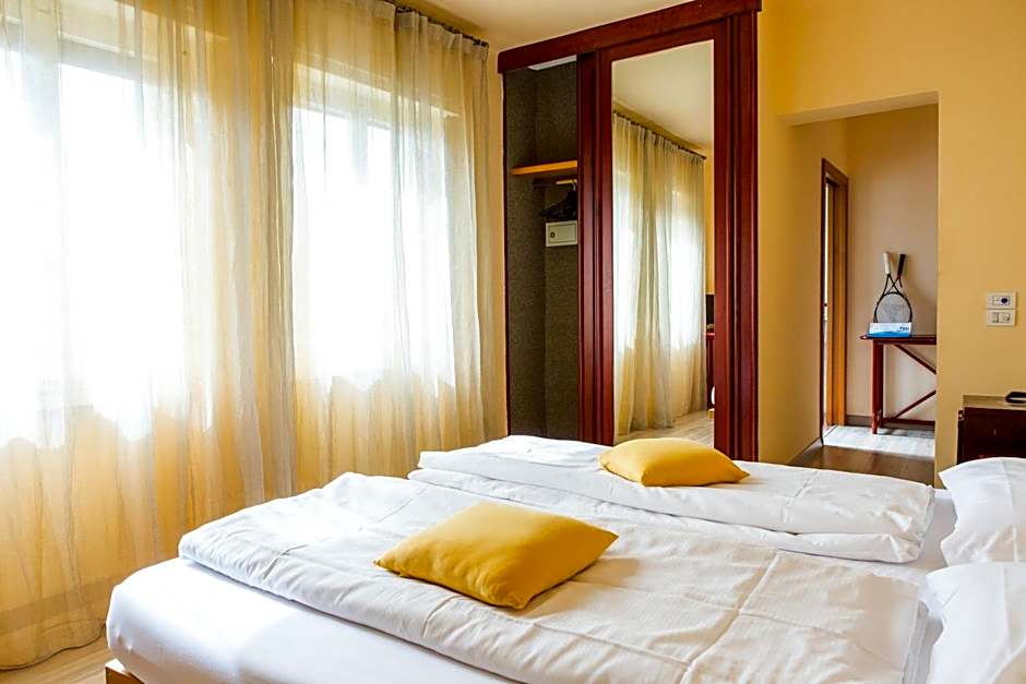 Club Hotel Olivi - Tennis Center