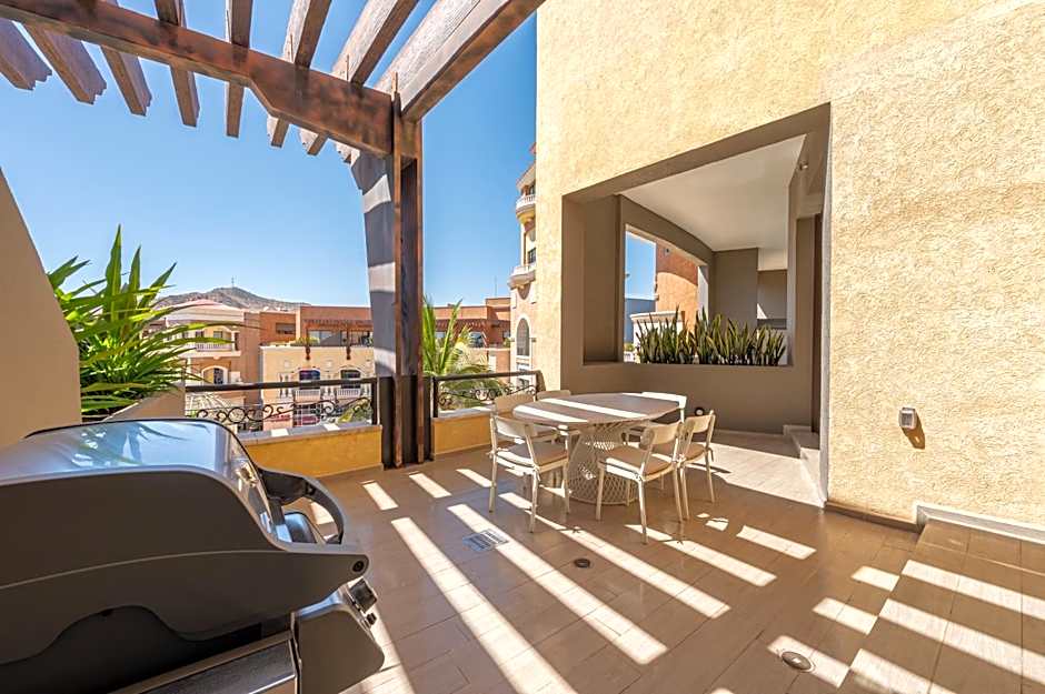 The Paraiso Residences at Marina Cabo