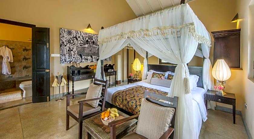 Villa Mayurana by Edwards Collection