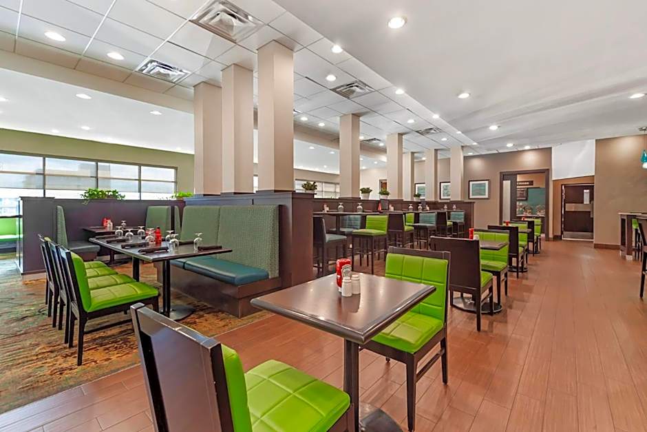 Holiday Inn Hotel & Suites Edmonton Airport Conference Centre By IHG
