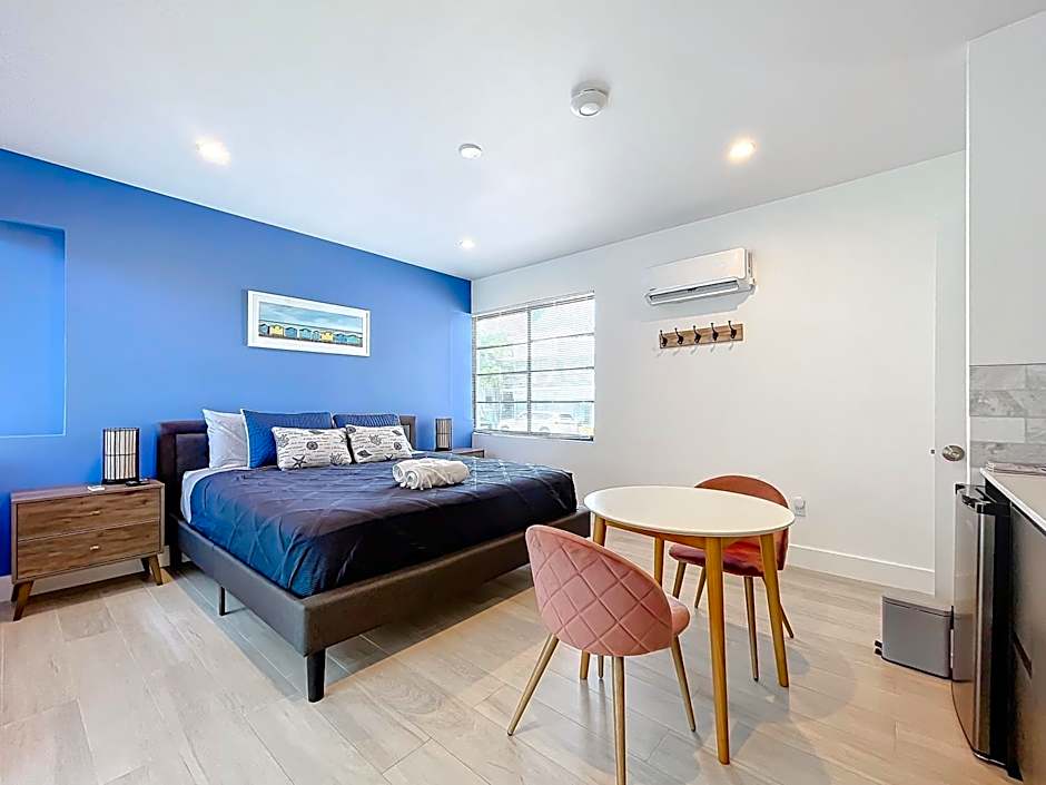 Los Patios Home Suites