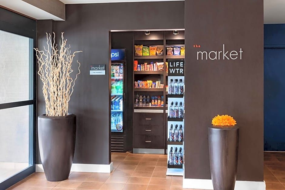 Courtyard by Marriott Portland Airport
