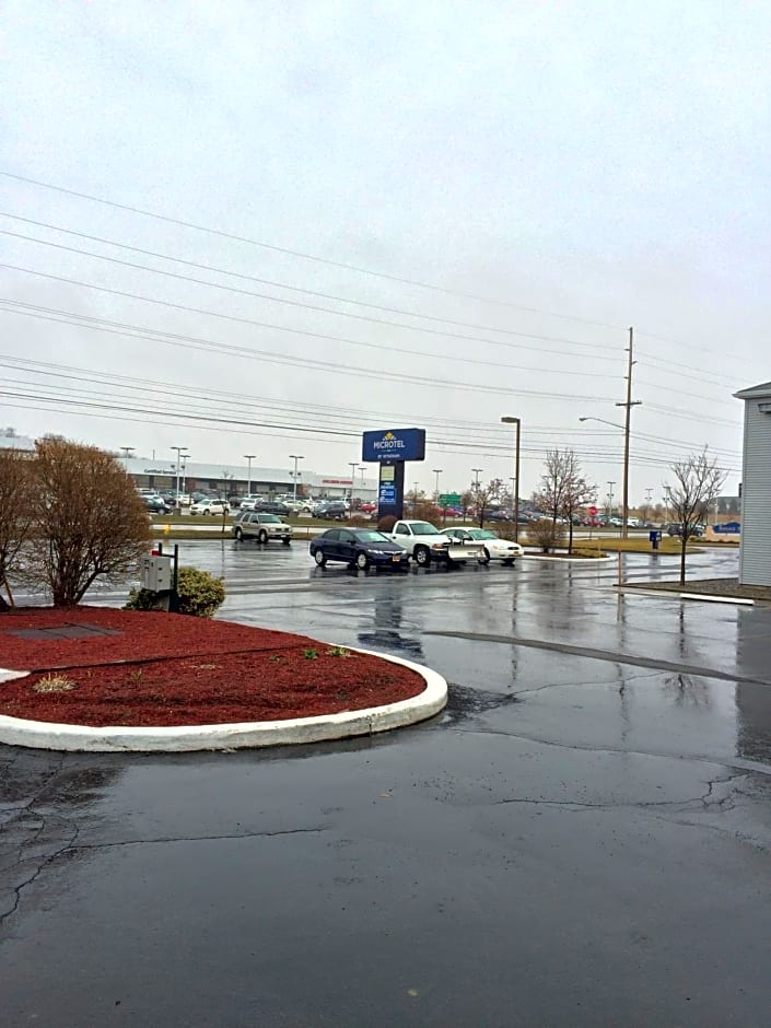Baymont by Wyndham Henrietta/Rochester