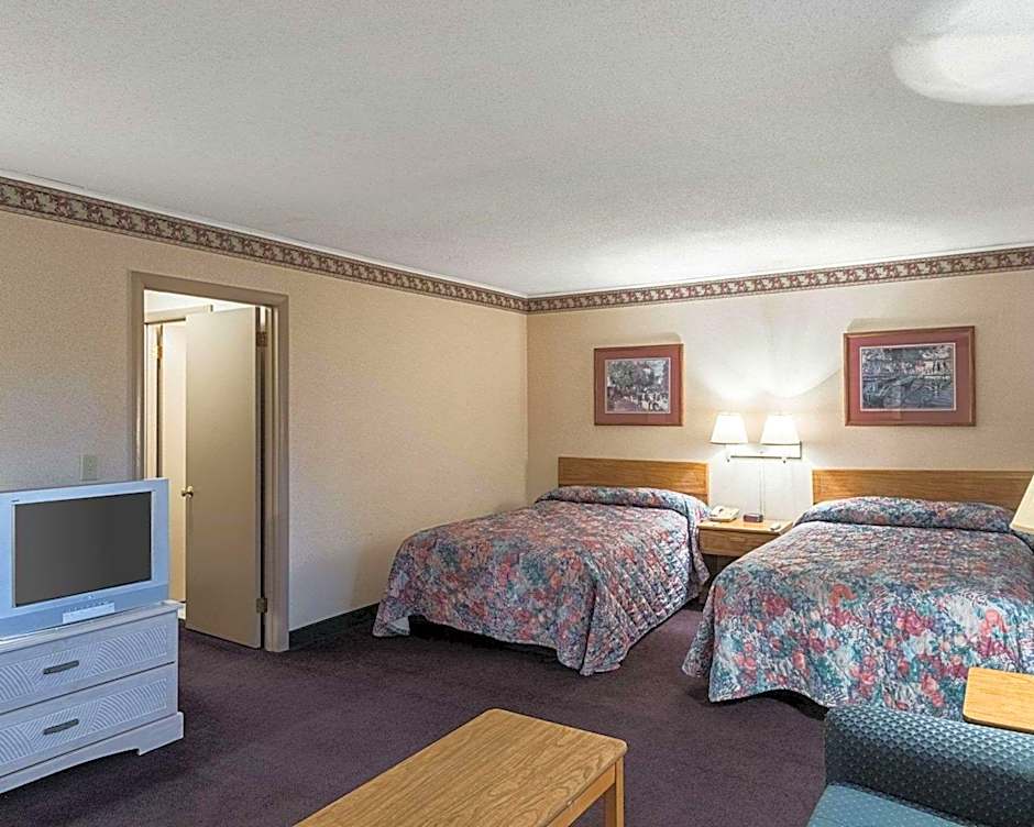 Rodeway Inn & Suites Rehoboth Beach