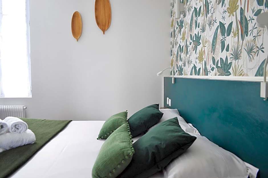 Brit Hotel Le Surcouf