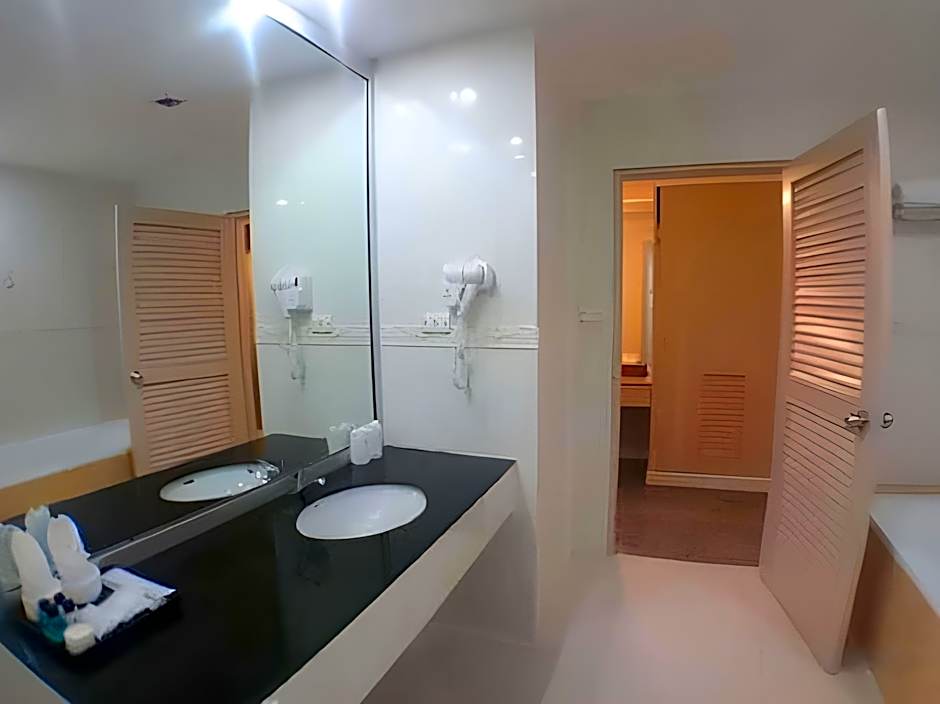 Tonkoon Hotel