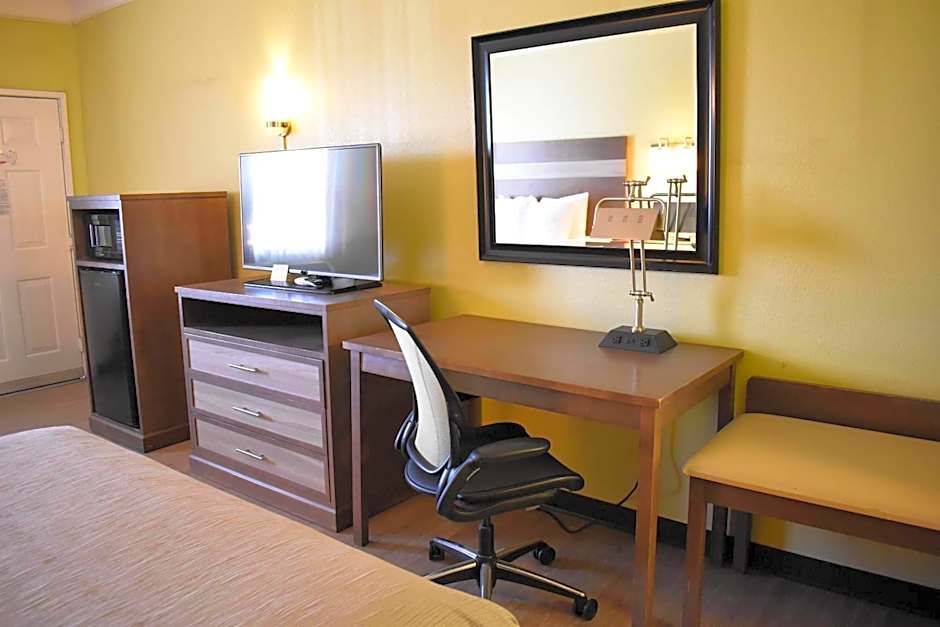 Quality Inn & Suites Gallup I-40 Exit 20