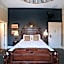 Gruene River Hotel & Retreat