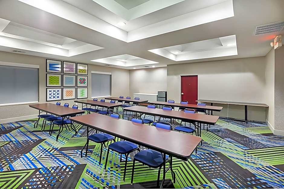 Holiday Inn Express Hotel and Suites Orange By IHG