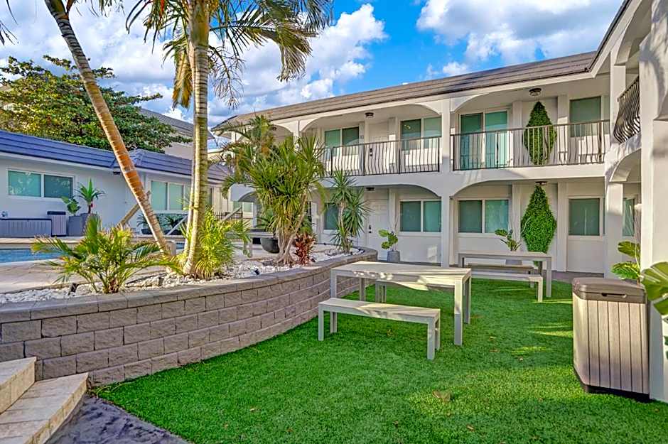 Bright Beachside Getaway