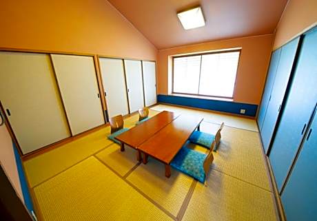 Japanese-Style Family Room - Non-Smoking