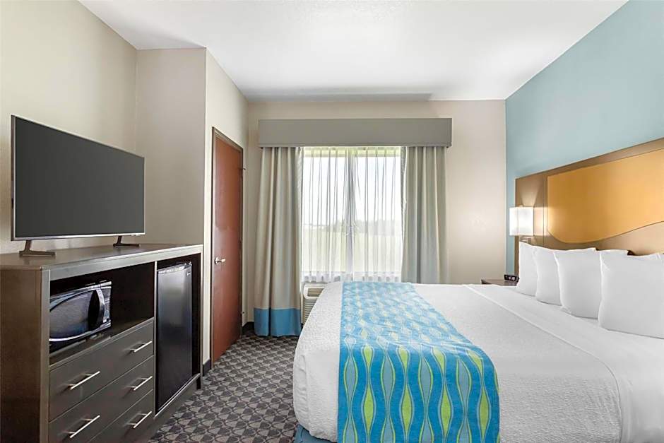 Best Western Plus Waller Hotel