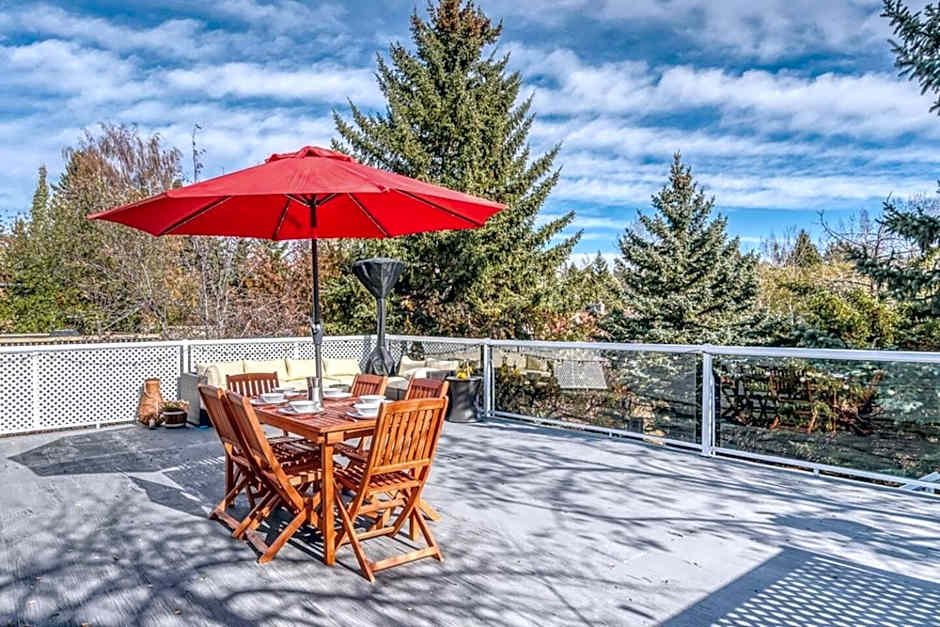 Boho Retreat w/King Bed on Bow River Pathway