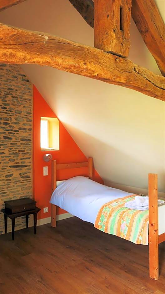 La Vieille Foulonnière : Chambres d'hôtes & Permaculture