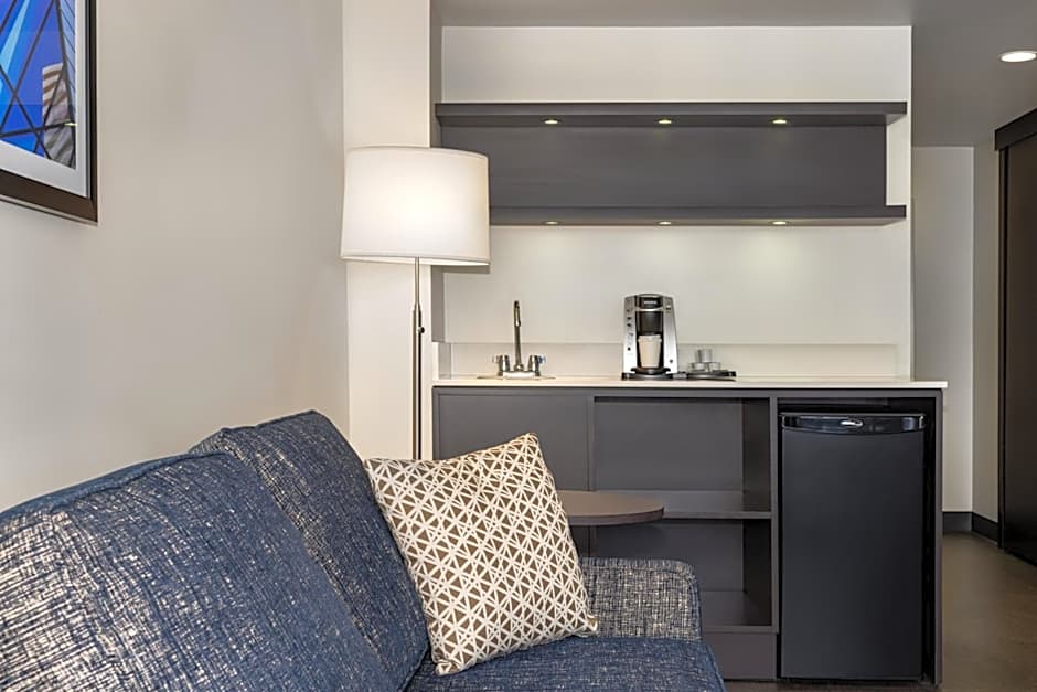 Holiday Inn Toronto Downtown Centre By IHG